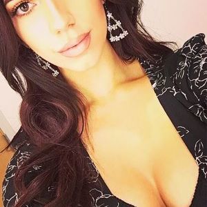 Meet your Posher, Lea